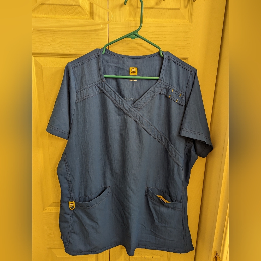 Wonder wink 3xl Scrub Top